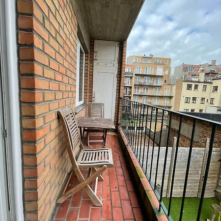 Cosy & Bright In Belle Epoque-area דירה